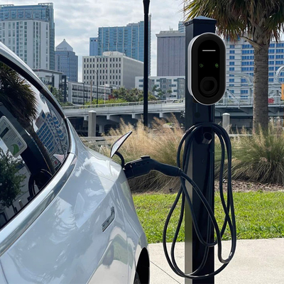 32A 3-Phasen-Typ-2-EV-Ladegerät für Tesla Model 3 Portable und 50Hz±10Hz Netzfrequenz